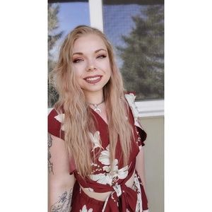 Meet your Posher, Danica